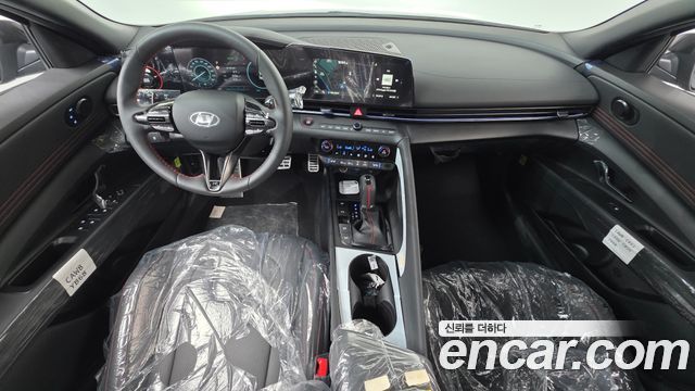 Hyundai Avante — interior