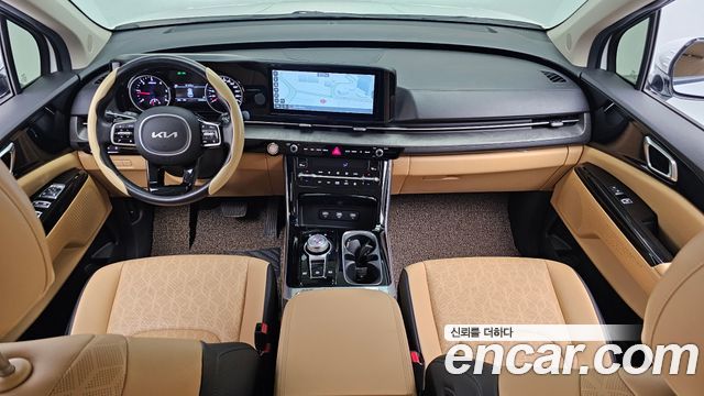 Kia Carnival — interior