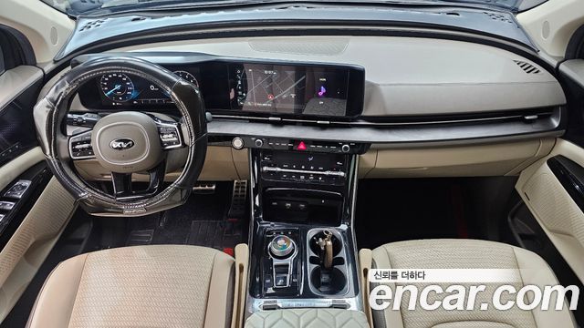 Kia Carnival — interior