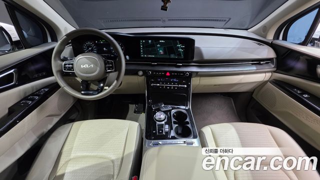 Kia Carnival — interior