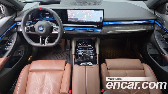 BMW i5 — interior