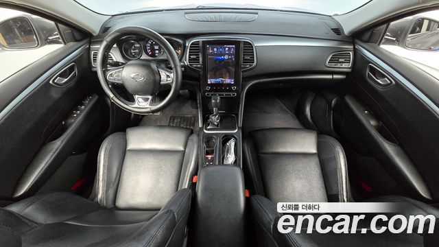 Renault Korea SM6 — interior