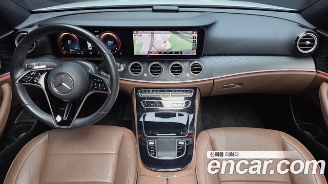 Mercedes-Benz E-Class — interior