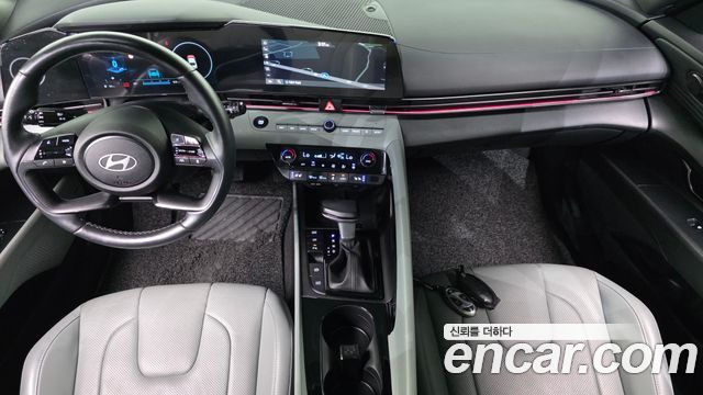 Hyundai Avante — interior