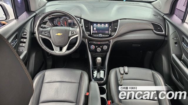 Chevrolet Korea Trax — interior