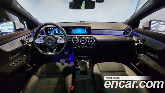Mercedes-Benz CLA-Class — interior