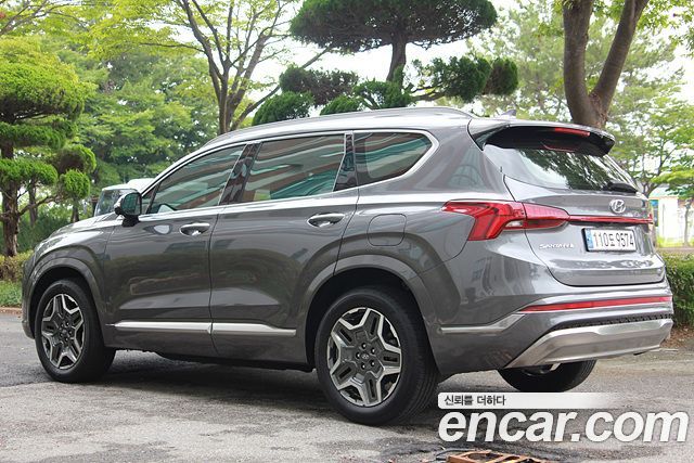 Hyundai Santa Fe — interior