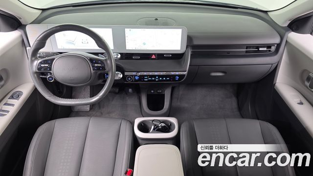 Hyundai IONIQ 5 — interior