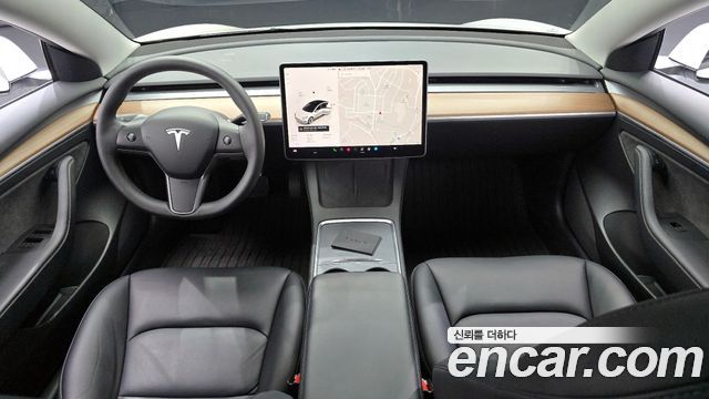 Tesla Model 3 — interior