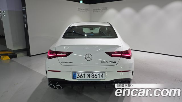Mercedes-Benz CLA-Class — interior
