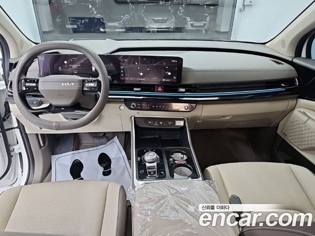 Kia Carnival — interior