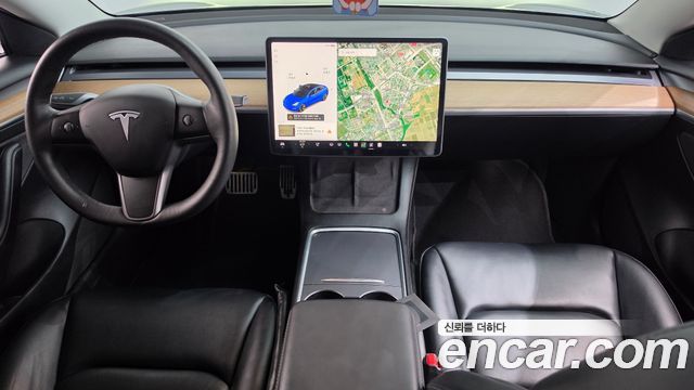 Tesla Model 3 — interior