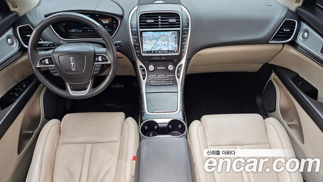 Lincoln Nautilus — interior