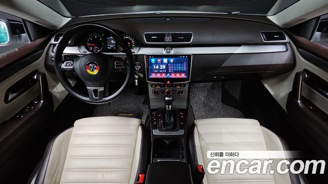 Volkswagen CC — interior