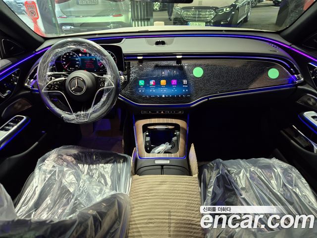 Mercedes-Benz E-Class — interior