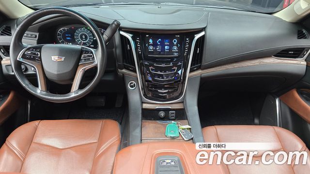 Cadillac Escalade — interior