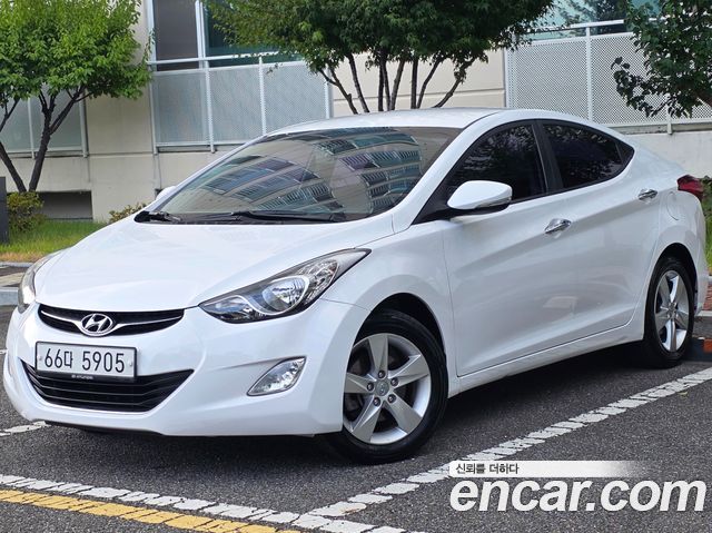 Hyundai Avante — exterior