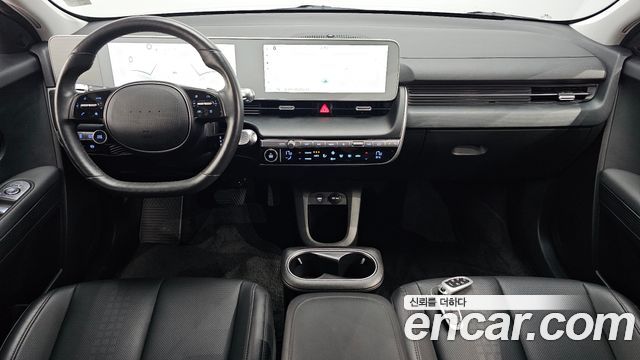 Hyundai IONIQ 5 — interior