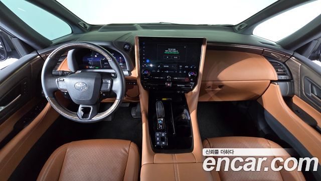 Toyota Alphard — interior