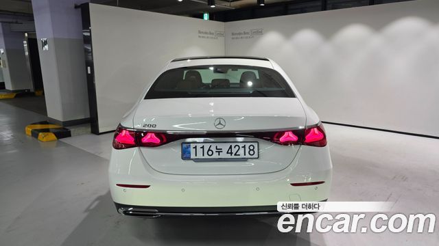 Mercedes-Benz E-Class — interior