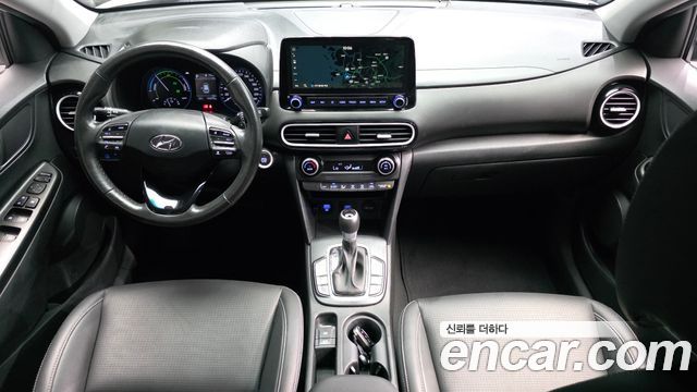 Hyundai Kona — interior
