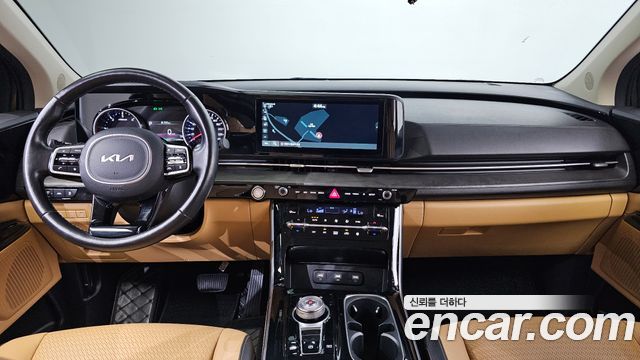 Kia Carnival — interior