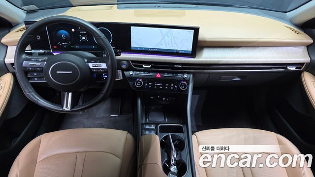 Hyundai Sonata — interior