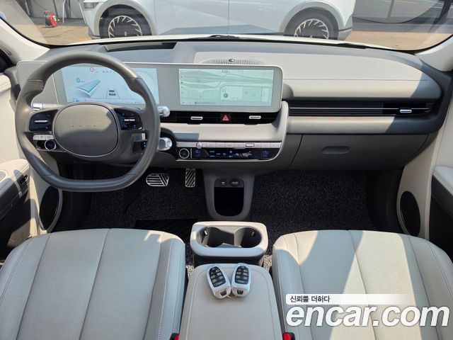 Hyundai IONIQ 5 — interior