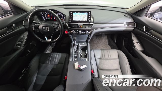 Honda Accord — interior