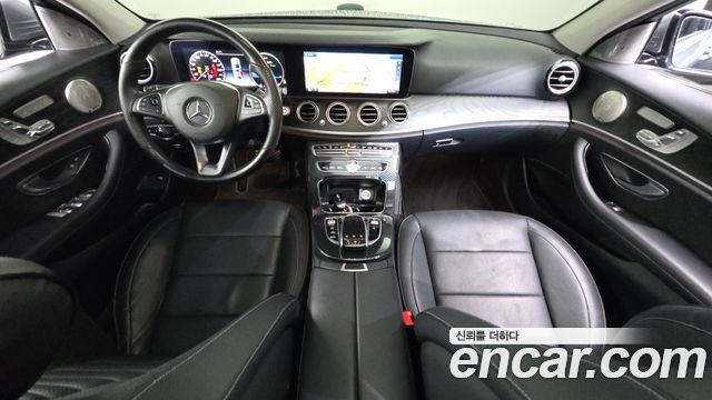 Mercedes-Benz E-Class — interior