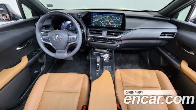 Lexus UX — interior