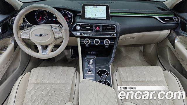 Genesis G70 — interior