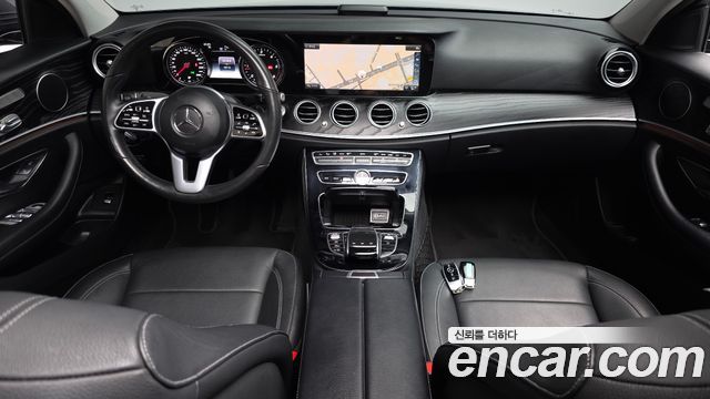 Mercedes-Benz E-Class — interior