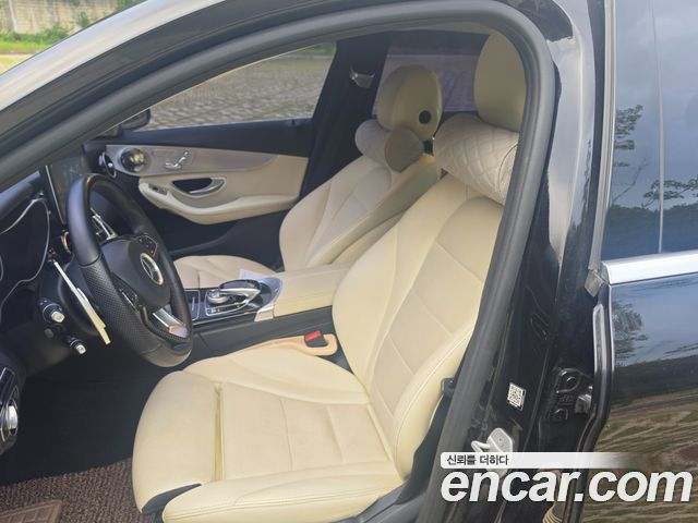 Mercedes-Benz C-Class — interior