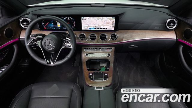 Mercedes-Benz E-Class — interior