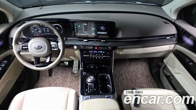Kia Carnival — interior