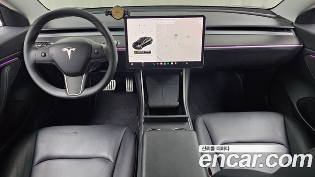 Tesla Model 3 — interior