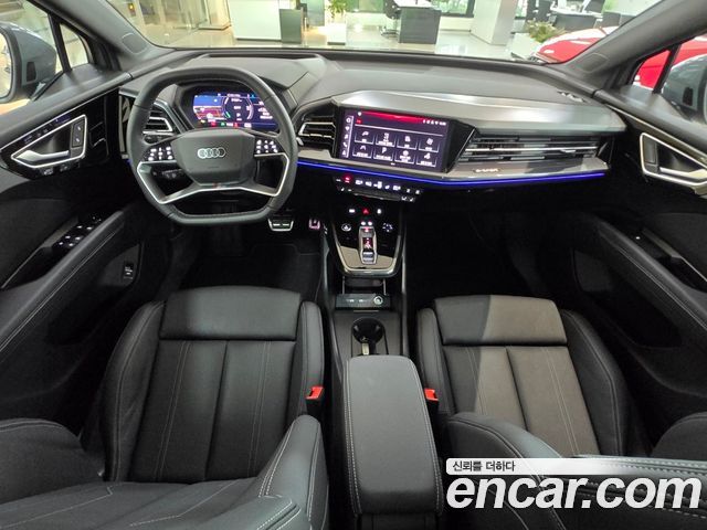Audi Q4 e-tron — interior