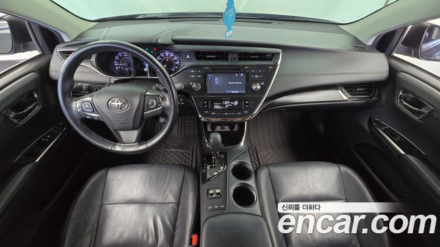 Toyota Avalon — interior