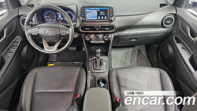 Hyundai Kona — interior