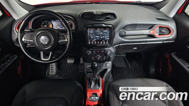 Jeep Renegade — interior