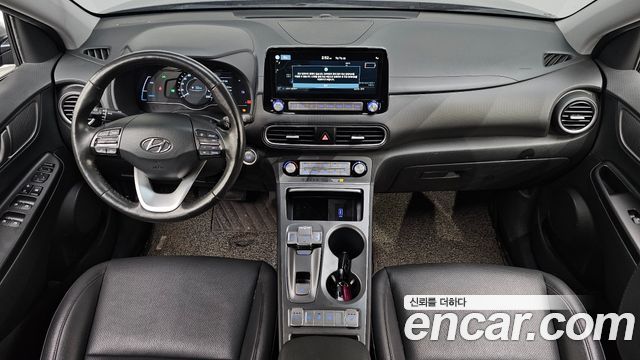 Hyundai Kona — interior