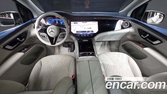 Mercedes-Benz EQS — interior