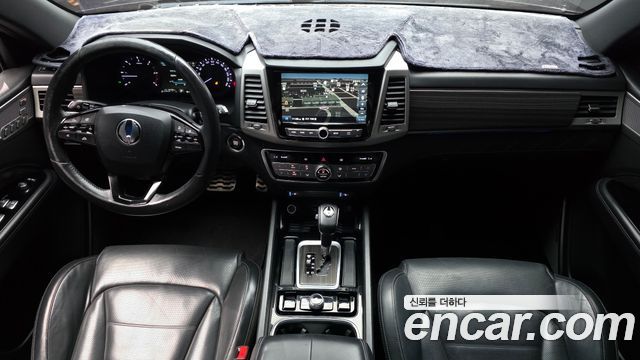 KG Mobility Rexton — interior