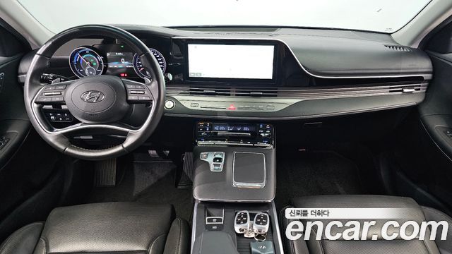 Hyundai Grandeur — interior