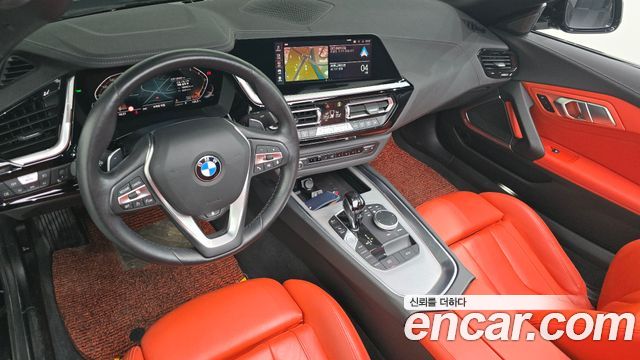 BMW Z4 — interior