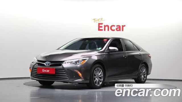 Toyota Camry — exterior