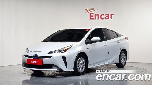 Toyota Prius — exterior
