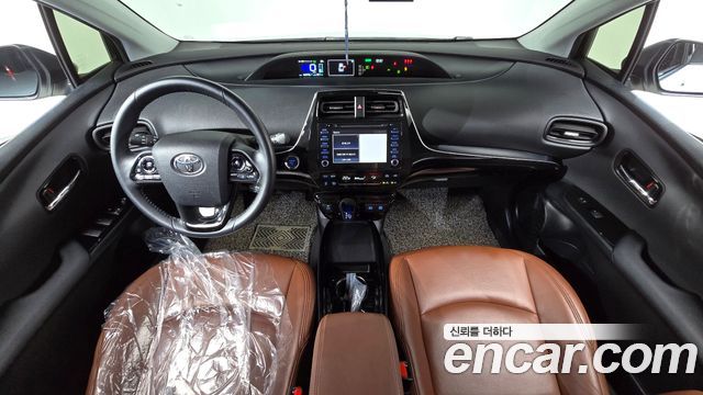 Toyota Prius — interior