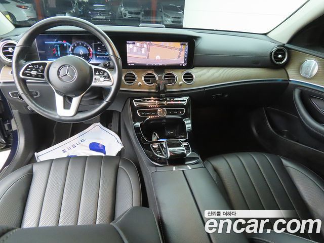 Mercedes-Benz E-Class — interior